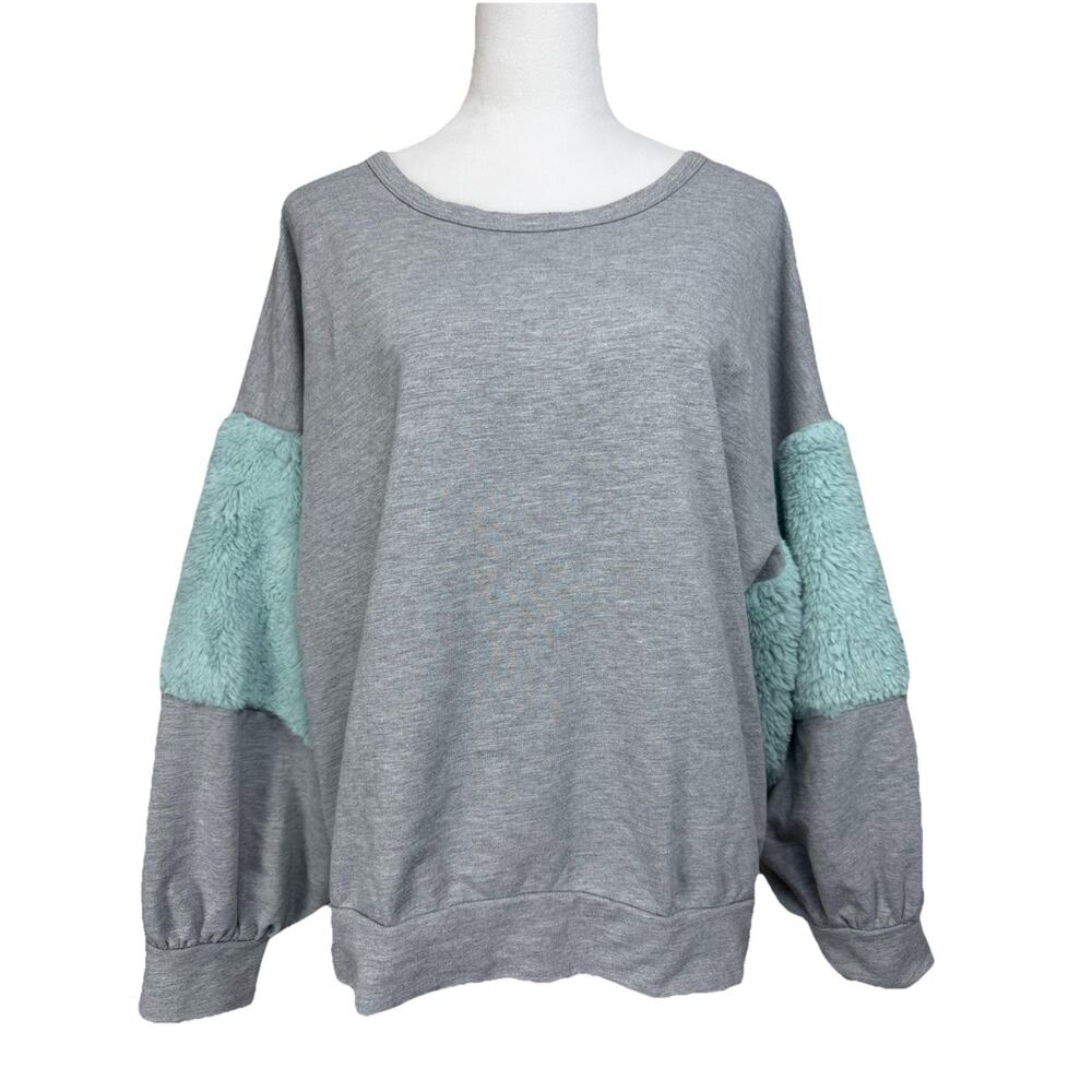 Umgee USA Women's Sz M Gray Fuzzy Faux Fur Sleeves Oversized Boxy Relaxed Fit